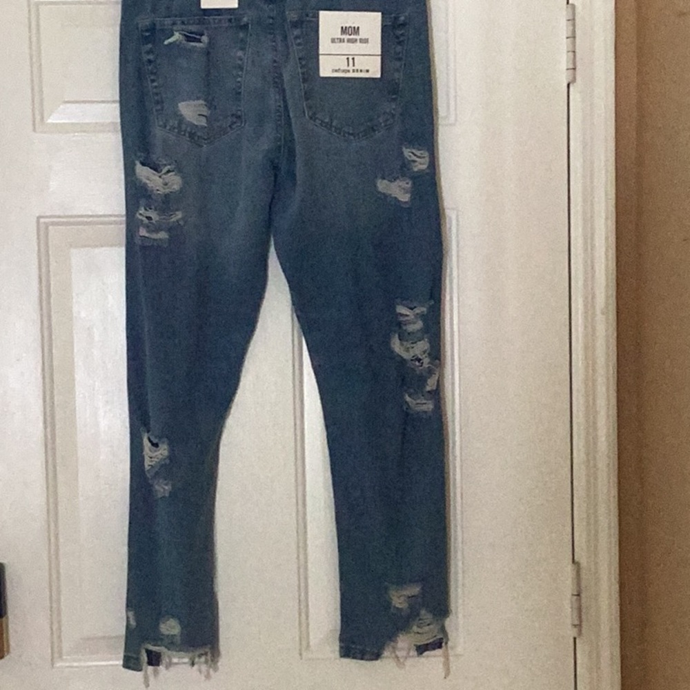 Mom Jean - Picture 3 of 5